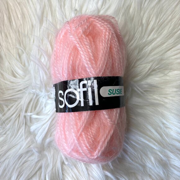 Lot of 8 Sofil Susie Yarn - Picture 2 of 4